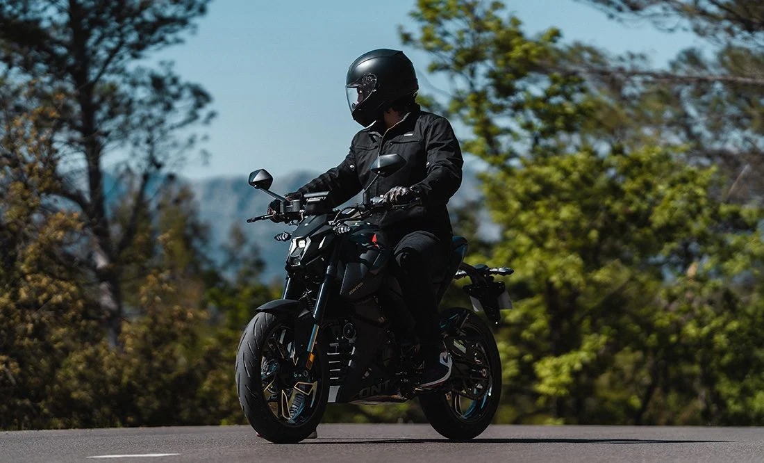 Zontes-125-Roadster-R